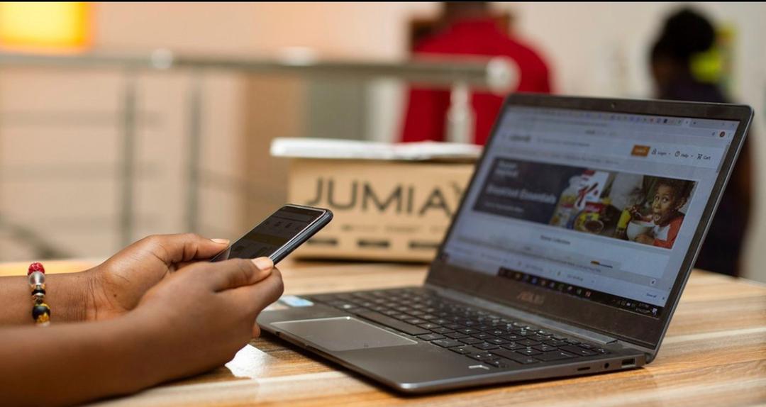 Saving Money in a pandemic era; the role of online shops