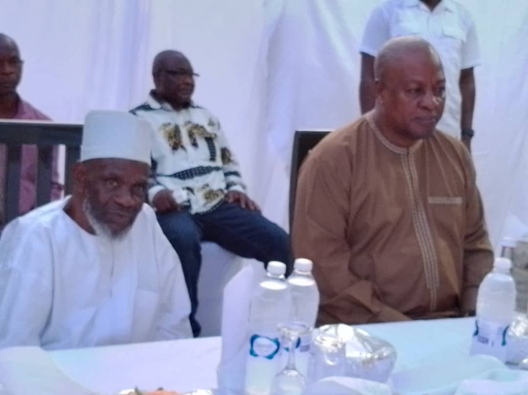 H.E John Dramani Mahama Break Fast ‘Iftar’ With Ahlu Sunna Wal Jamaat Leader Sheikh Ummar Ibrahim