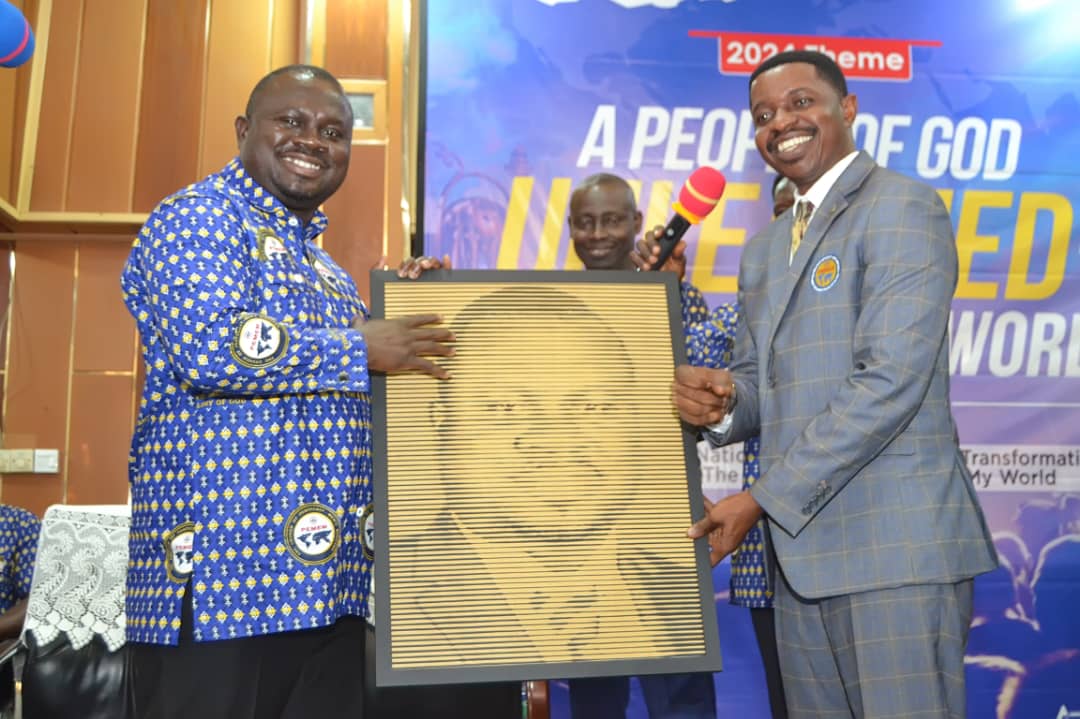 COP Honours GJA President